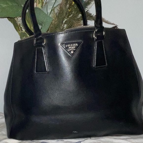 Sold  -  Vintage Prada purse with 2 zipper compartments - Picture 14 of 16